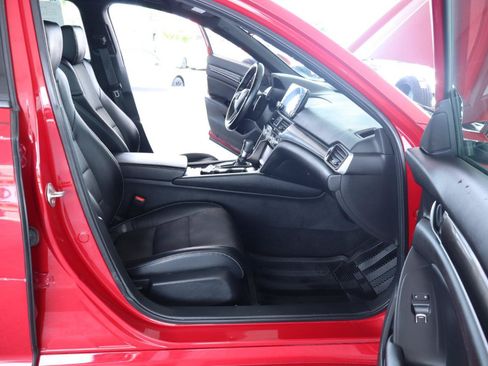 Used 2018 Honda Accord Sport image 35