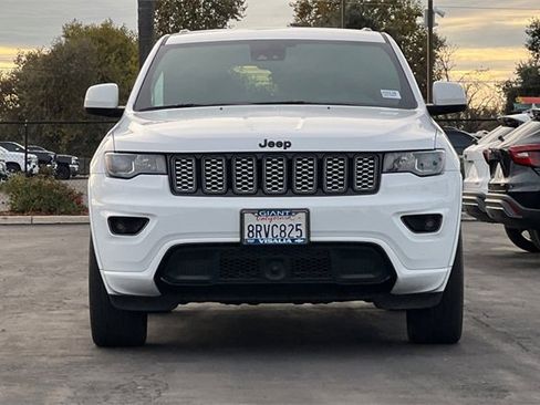 Used 2020 Jeep Grand Cherokee Altitude image 9