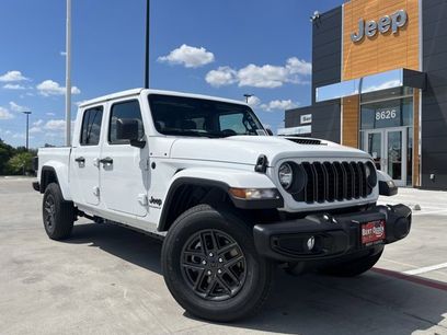 New 2025 Jeep Gladiator Sport