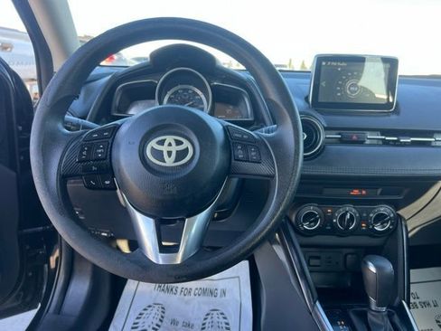 Used 2018 Toyota Yaris iA image 9
