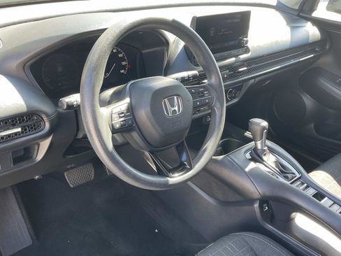 Certified 2023 Honda HR-V LX image 2