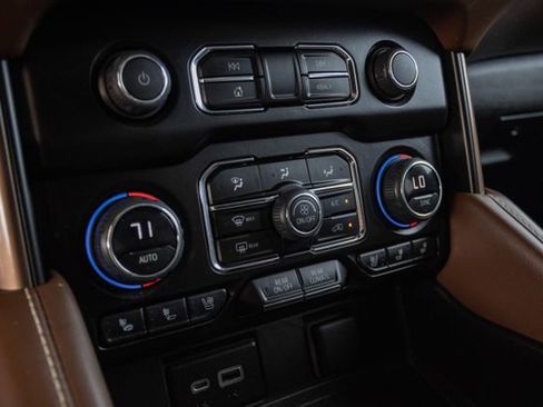 Used 2023 Chevrolet Tahoe High Country image 22