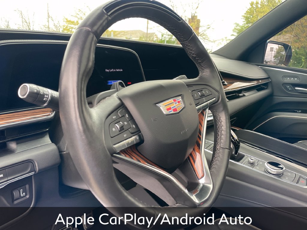 Used 2024 Cadillac Escalade Premium Luxury AWD/4WD image 16