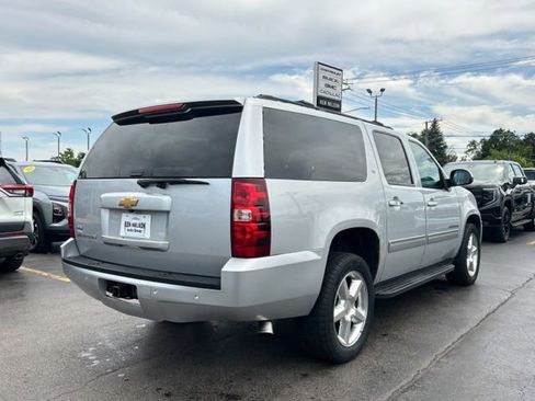Used 2014 Chevrolet Suburban LT w/ Luxury Package AWD/4WD image 12