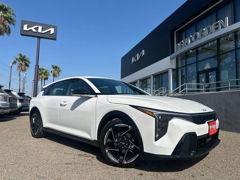 New 2026 Kia K4 GT-Line FWD image 1