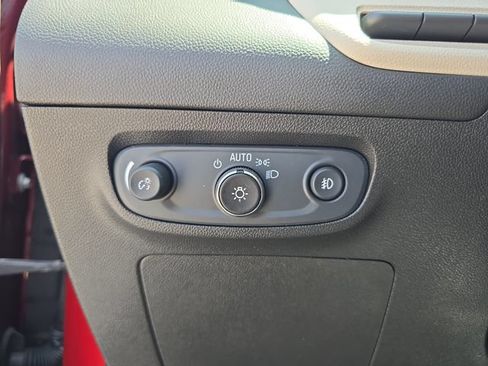 Certified 2022 Buick Encore GX Essence w/ Advanced Technology Package FWD image 24