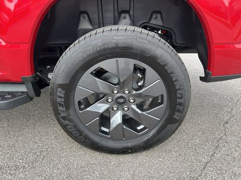 New 2025 Ford F150 Lightning Lariat image 19