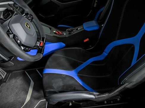 Used 2022 Lamborghini Huracan STO RWD image 20