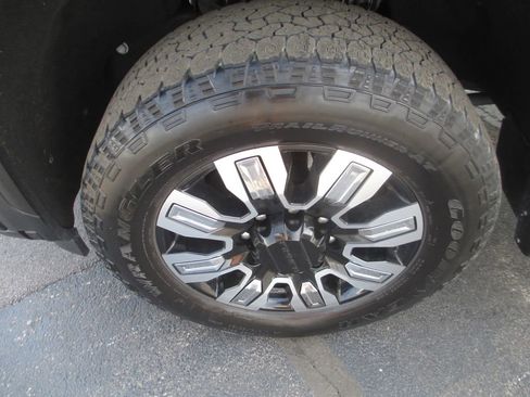 Used 2024 GMC Sierra 2500 Denali w/ Denali Reserve Package AWD/4WD image 14