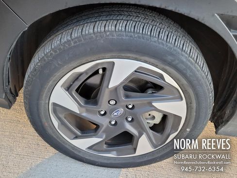 Certified 2025 Subaru Crosstrek 2.5i Limited w/ Crosstrek Mirror Package image 2