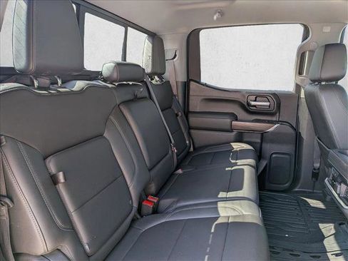 Used 2019 GMC Sierra 1500 SLT RWD image 12
