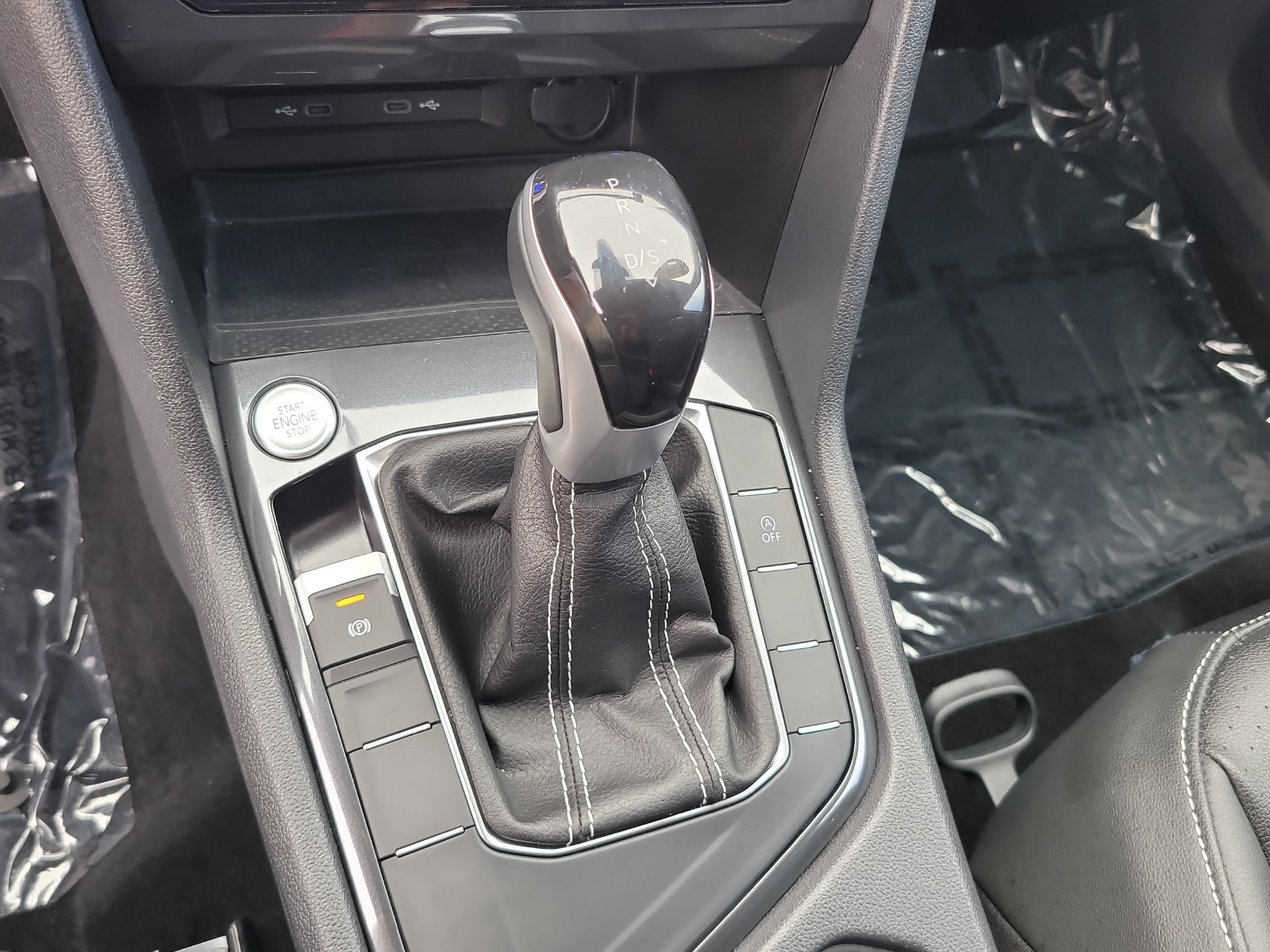 Used 2023 Volkswagen Tiguan SE FWD image 24
