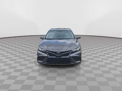 Used 2023 Toyota Camry SE FWD image 3