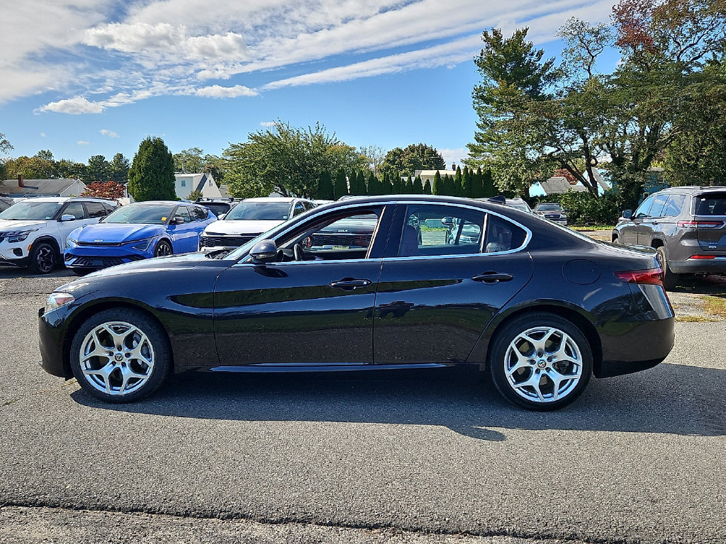Used 2021 Alfa Romeo Giulia Ti w/ Active Assist 2 Package TI AWD/4WD image 4