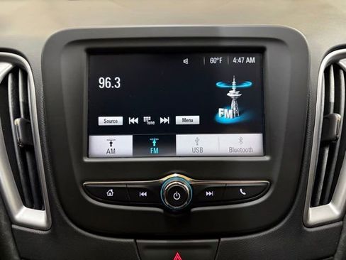 Used 2018 Chevrolet Malibu LS FWD image 35