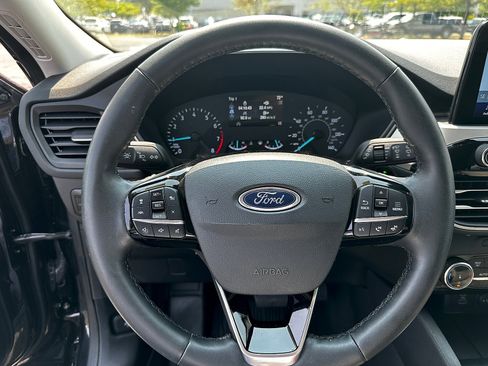 Used 2022 Ford Escape SE w/ SE Sport Appearance Package AWD/4WD image 15