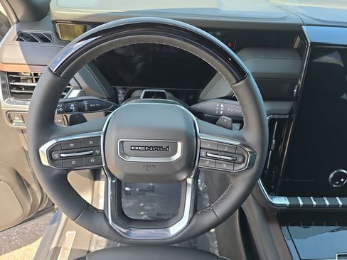 New 2026 GMC Yukon XL Denali w/ Denali Reserve Package image 20