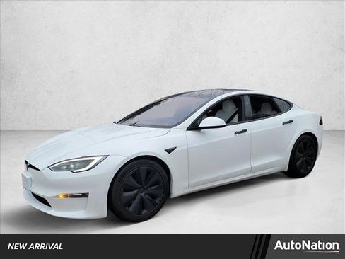 Used 2024 Tesla Model S image 1