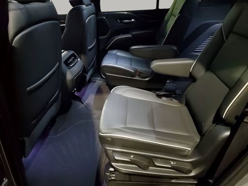 Certified 2023 Cadillac Escalade Premium Luxury image 20