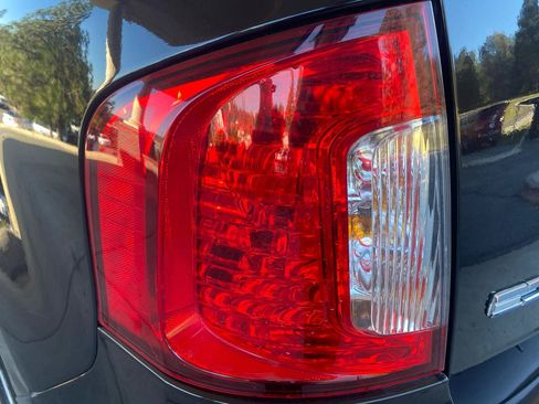 Used 2013 Ford Edge SEL FWD image 31