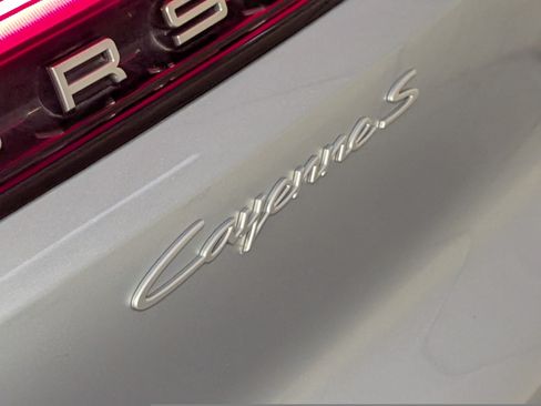 Certified 2025 Porsche Cayenne S AWD/4WD image 17