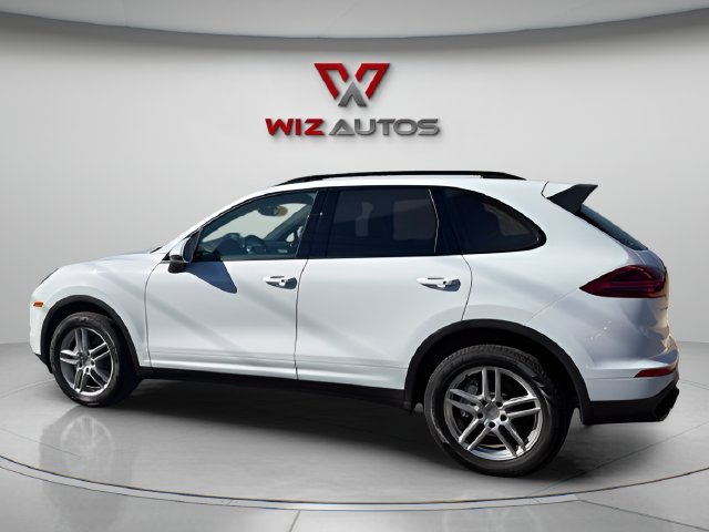 Used 2017 Porsche Cayenne S AWD/4WD image 2
