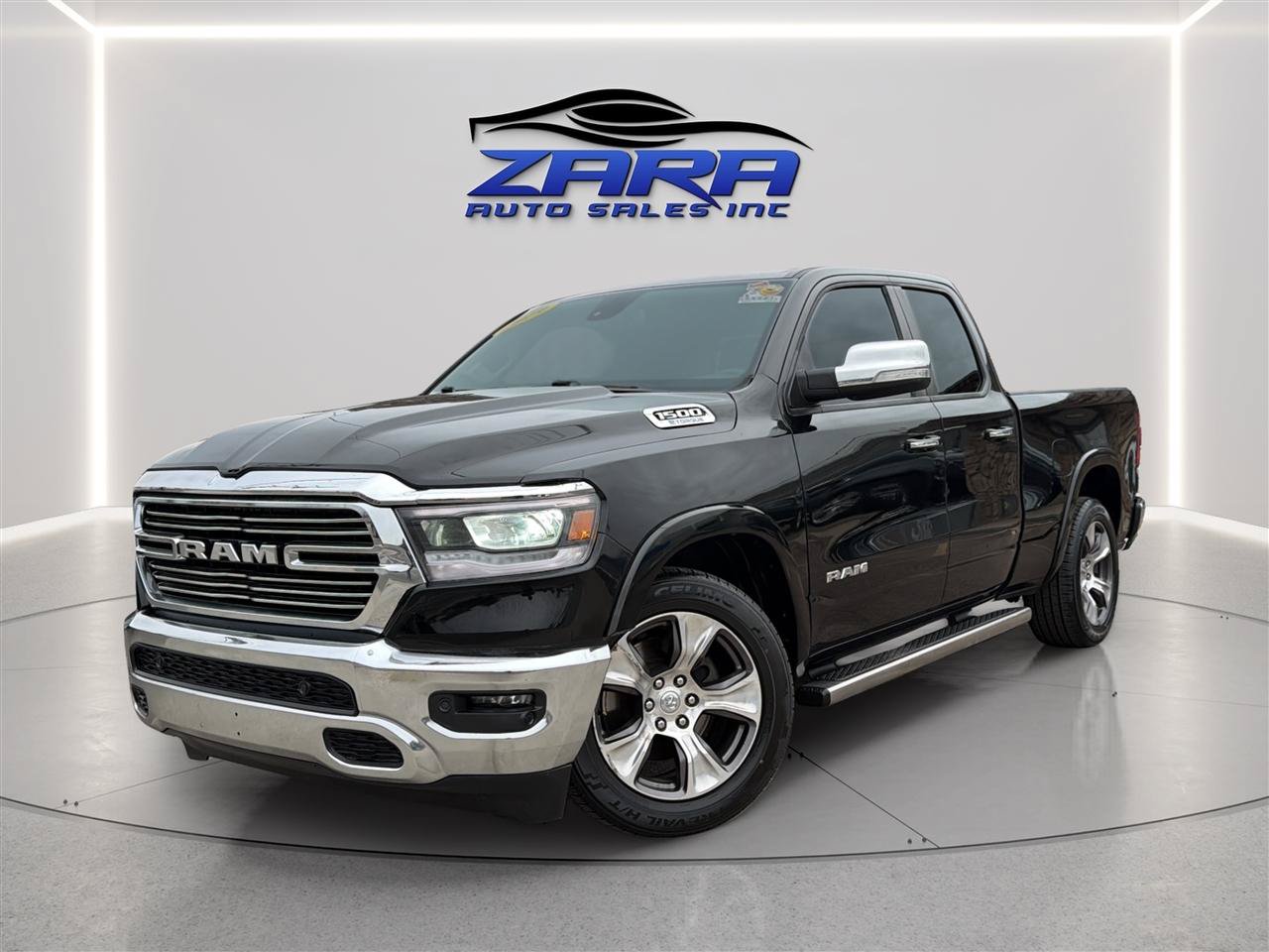 Used 2019 RAM 1500 Laramie AWD/4WD image 1
