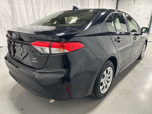 Used 2025 Toyota Corolla LE image 7