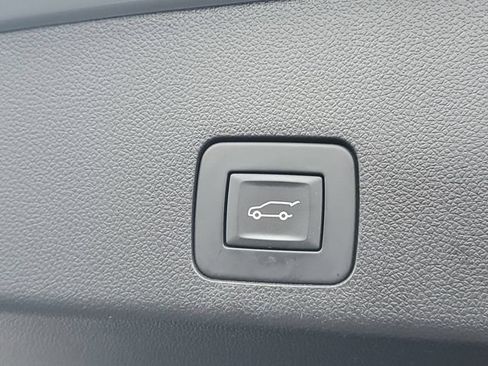 Certified 2023 Buick Encore GX Select w/ Sport Touring Package FWD image 8