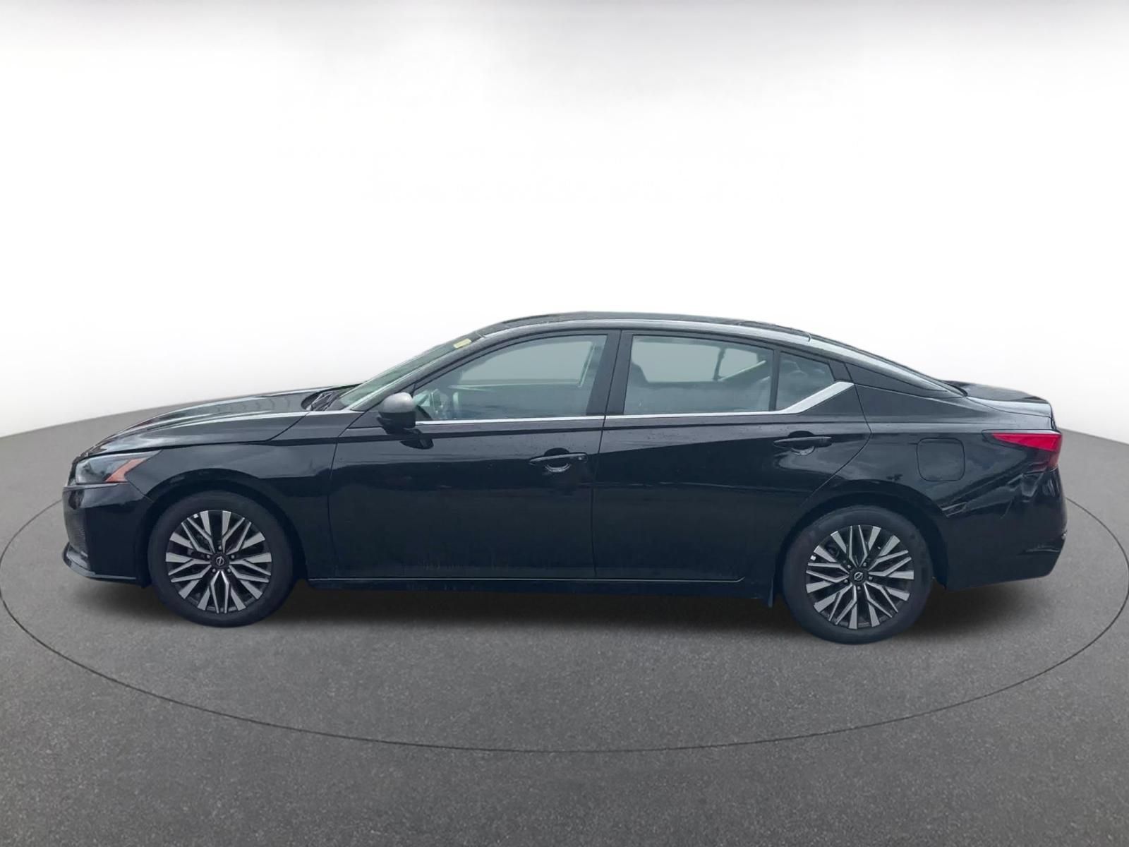 Used 2026 Nissan Altima 2.5 SV FWD image 7