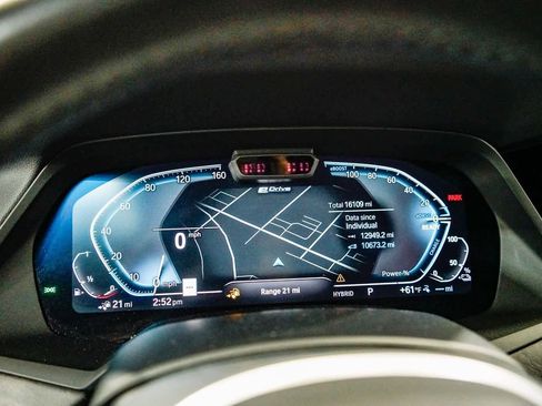 Used 2022 BMW X5 xDrive45e w/ M Sport Package image 25