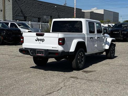 New 2026 Jeep Gladiator Sport AWD/4WD image 3