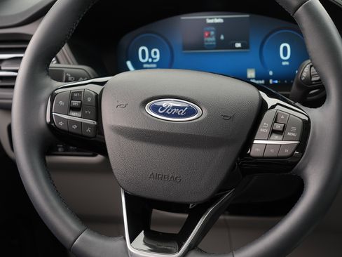Used 2024 Ford Escape Active w/ Tech Pack #2 AWD/4WD image 26