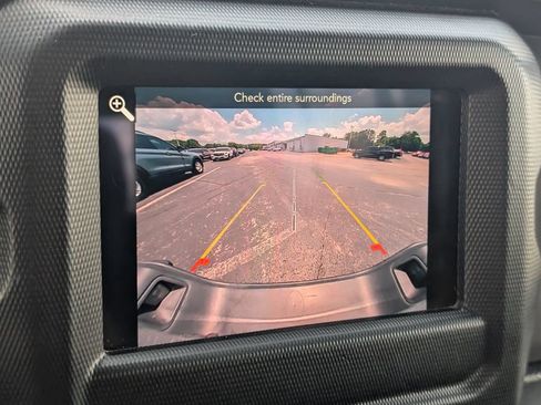 Used 2023 Jeep Gladiator Sport AWD/4WD image 19