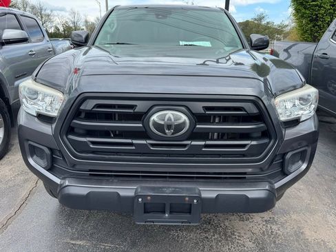 Used 2018 Toyota Tacoma SR w/ SR Convenience Package image 5
