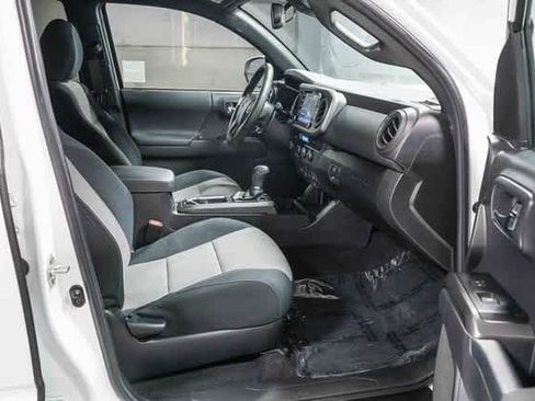 Certified 2023 Toyota Tacoma TRD Sport image 17