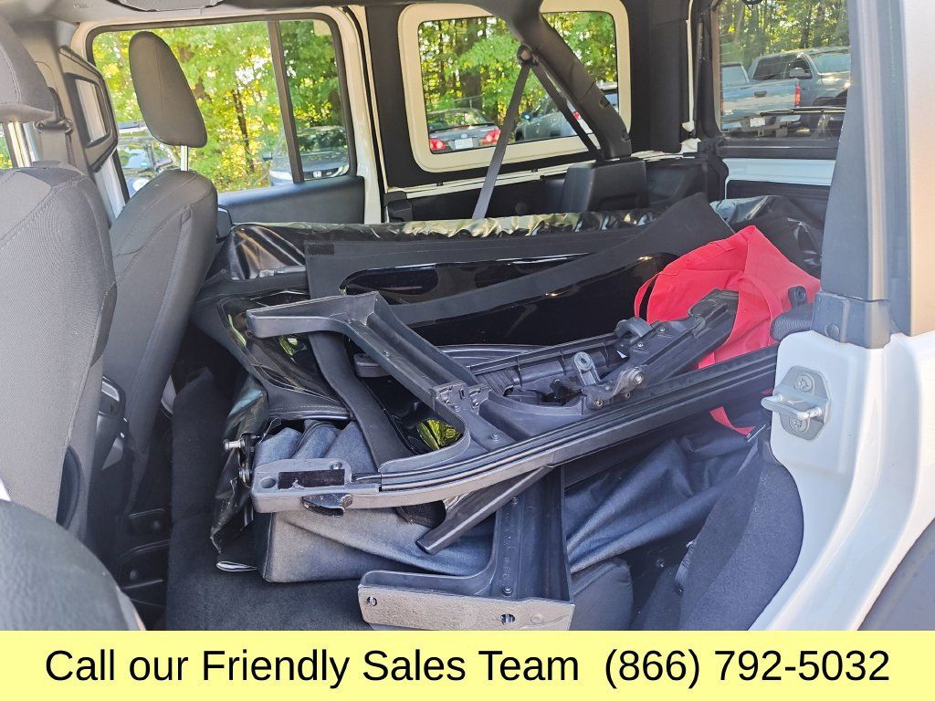 Used 2019 Jeep Wrangler Unlimited Sport AWD/4WD image 26