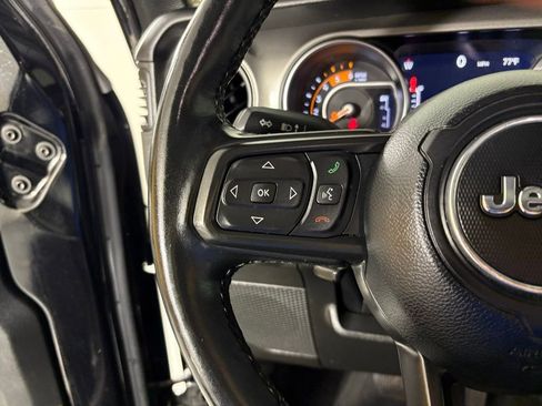 Used 2022 Jeep Gladiator Sport AWD/4WD image 19
