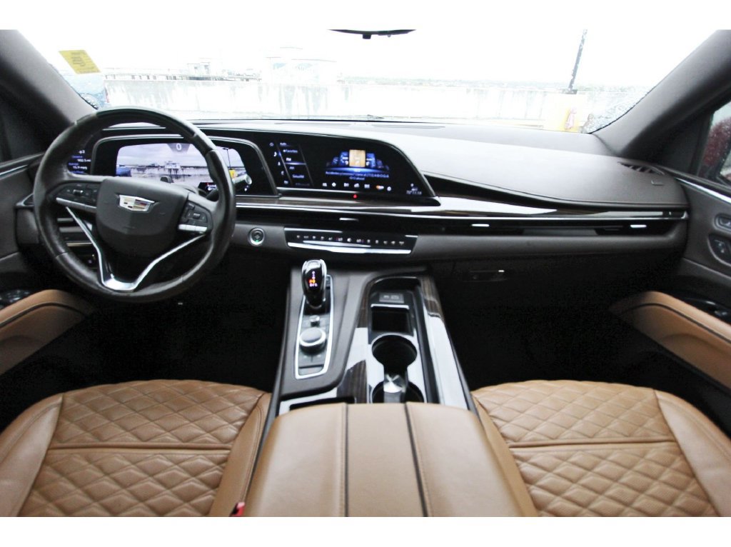 Used 2022 Cadillac Escalade Premium Luxury w/ Performance Package RWD image 9
