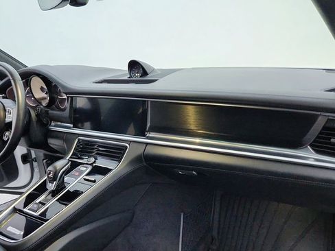 Used 2019 Porsche Panamera Turbo image 25