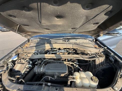 Used 2021 Ford Explorer Limited w/ Equipment Group 301A RWD image 32
