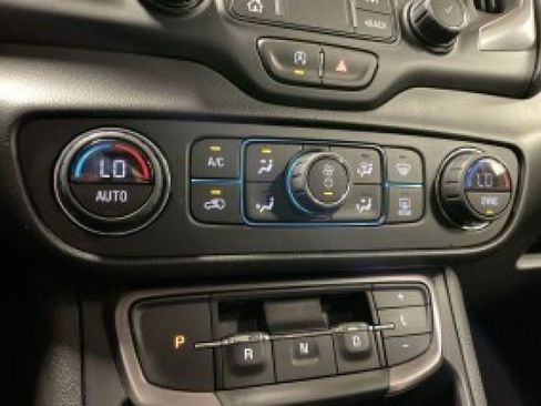 Used 2022 GMC Terrain AT4 w/ Infotainment Package II AWD/4WD image 23