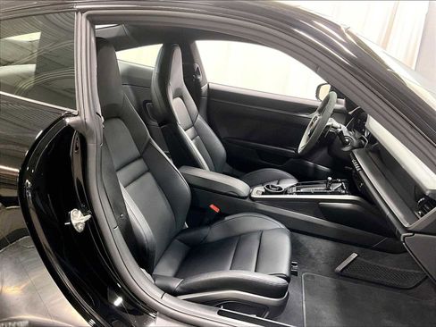 Used 2024 Porsche 911 Carrera image 29