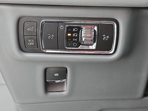 Used 2023 Lincoln Nautilus Reserve w/ Equipment Group 201A AWD/4WD image 26