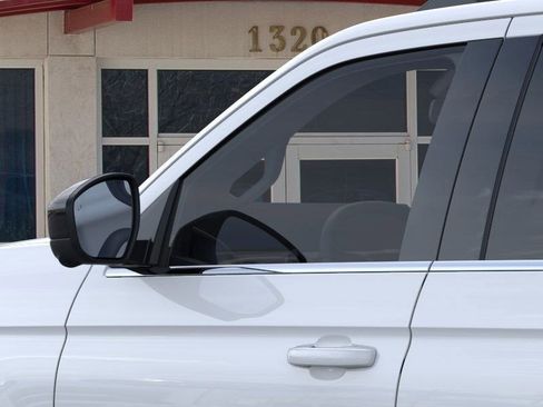 New 2025 Ford Expedition Active image 21