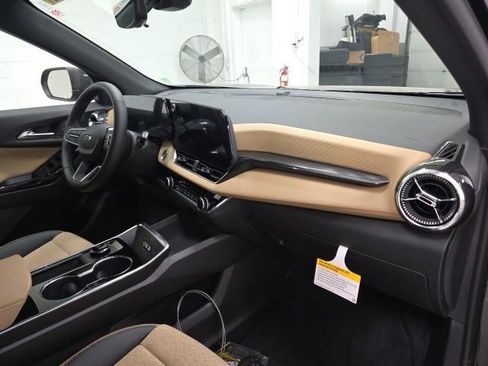 New 2026 Chevrolet Equinox ACTIV w/ Convenience Package III image 29