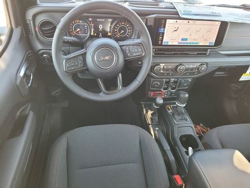 New 2026 Jeep Gladiator Rubicon image 10