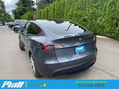 Used 2023 Tesla Model Y Long Range AWD/4WD image 10