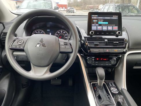 Used 2024 Mitsubishi Eclipse Cross LE image 11