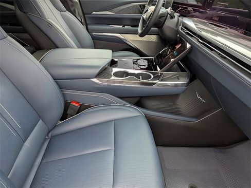 New 2025 Cadillac Escalade IQ Luxury 2 image 19